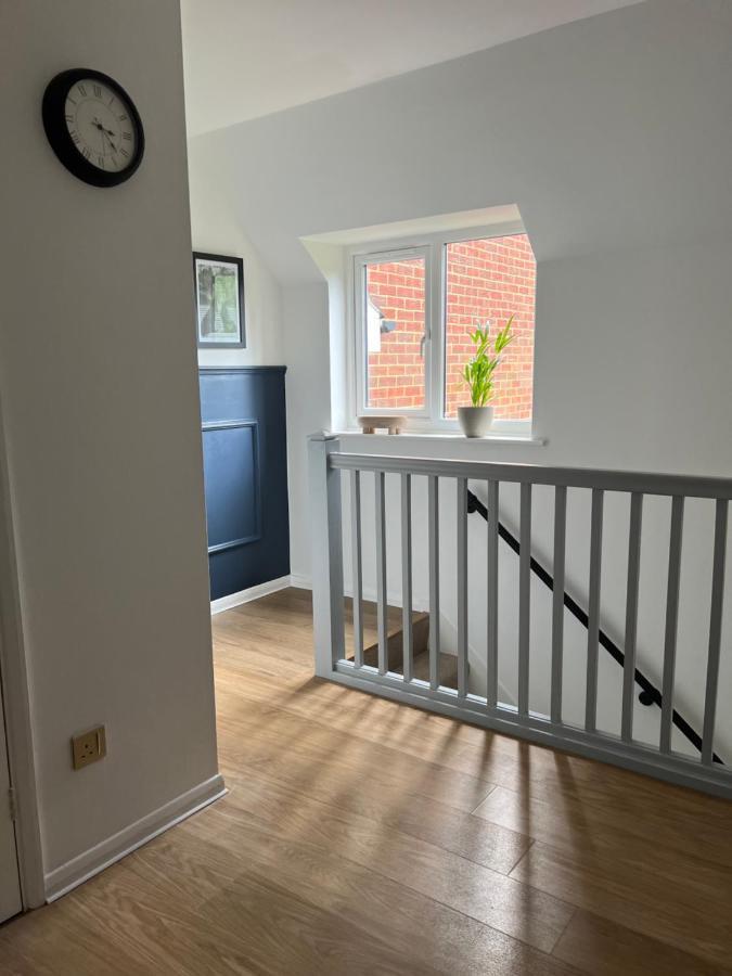 The Raven'S Loft By Harry Potter Apartman Watford  Kültér fotó